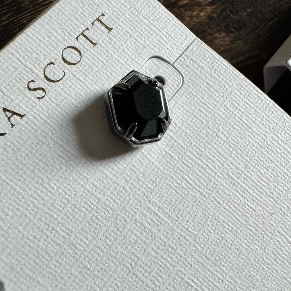 Kendra Scott Custom Black Earring Set - Picture 5 of 8